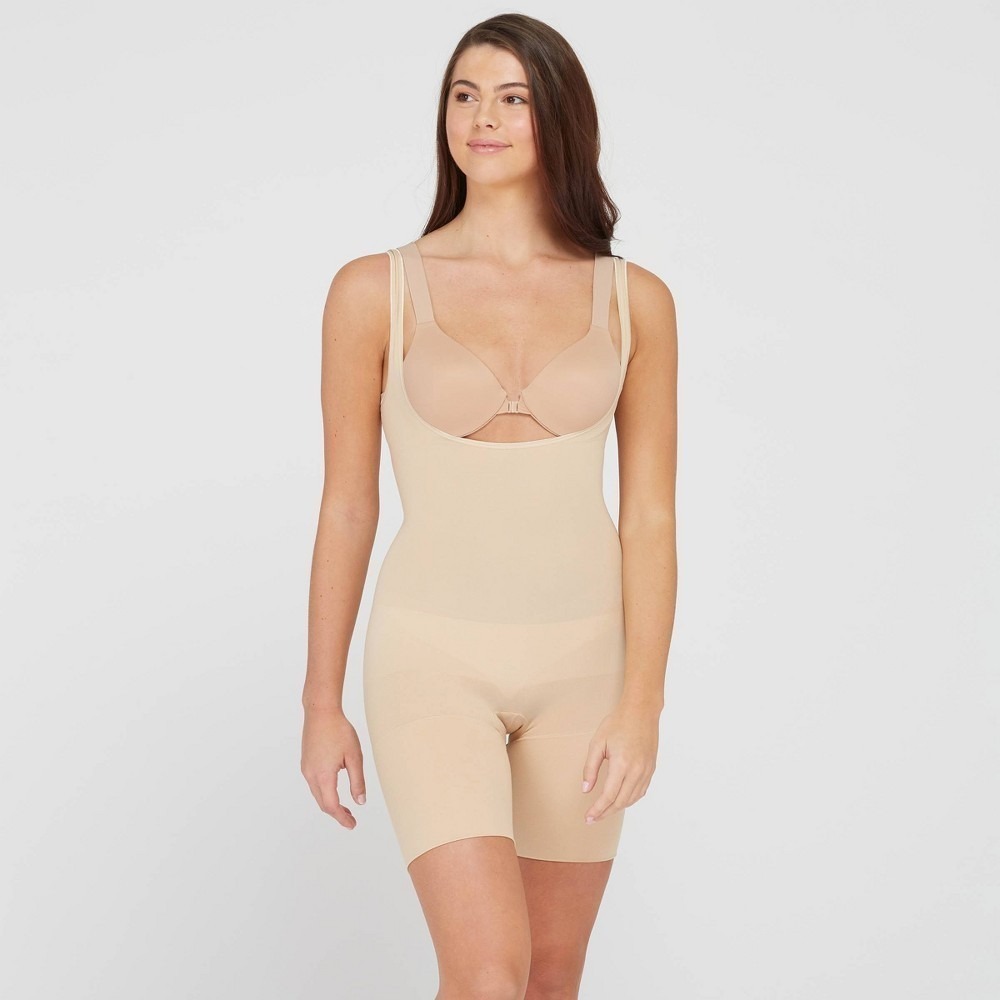 ASSETS by SPANX Women's Remarkable Results All-in-One Body Slimmer - L Beige L